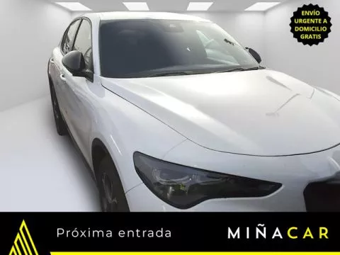 Alfa Romeo Stelvio 2.2 Diesel Sprint RWD 118 kW (160 CV)
