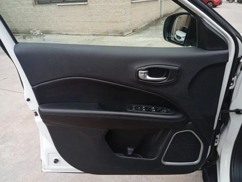 Jeep Compass 2.0 Mjet 103kW Night Eagle 4x4 E6D