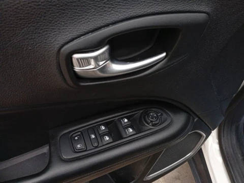 Jeep Compass 2.0 Mjet 103kW Night Eagle 4x4 E6D