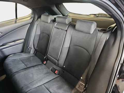 Lexus UX 2.0 250h Business