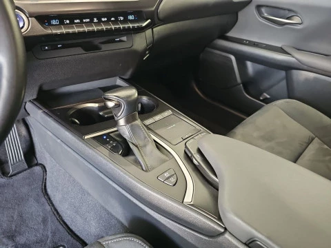 Lexus UX 2.0 250h Business