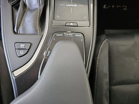 Lexus UX 2.0 250h Business