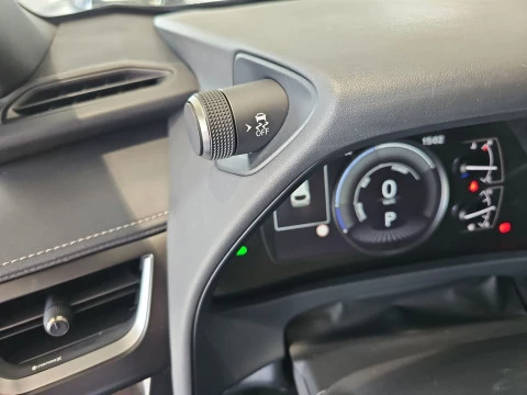 Lexus UX 2.0 250h Business