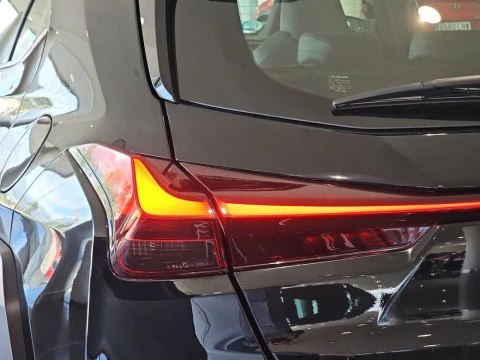 Lexus UX 2.0 250h Business