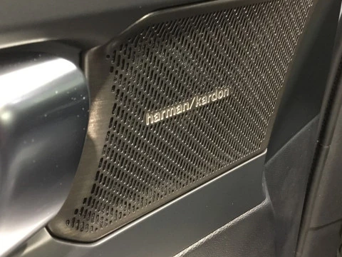 Volvo XC40 XC40 PLUS B3 MILD HYBRID GASOLINA