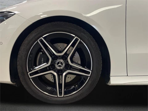 Mercedes-Benz CLA 220 D DCT