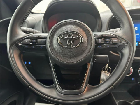 Toyota Aygo X Cross Cross Play