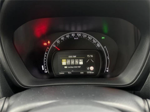 Toyota Aygo X Cross Cross Play