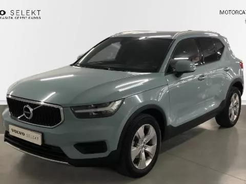 Volvo XC40 XC40 T3 MOMENTUM MANUAL Volvo XC40 XC40 T3 MOMENTUM MANUAL