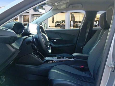 Peugeot 2008 Allure BlueHDI 130 S&S EAT8