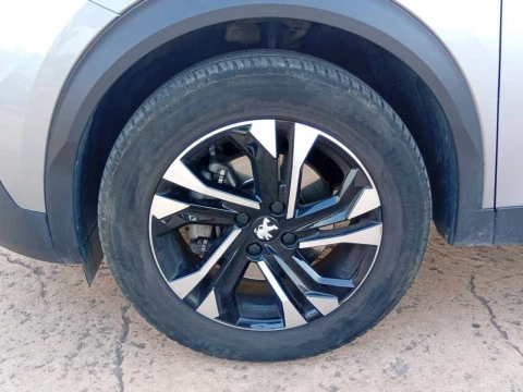 Peugeot 2008 Allure BlueHDI 130 S&S EAT8