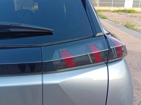 Peugeot 2008 Allure BlueHDI 130 S&S EAT8