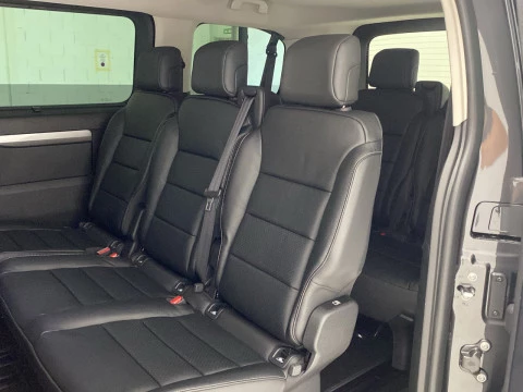 Peugeot Traveller Business VIP BlueHDi 180 S&S EAT8 Standard M1