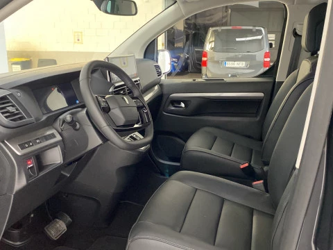 Peugeot Traveller Business VIP BlueHDi 180 S&S EAT8 Standard M1