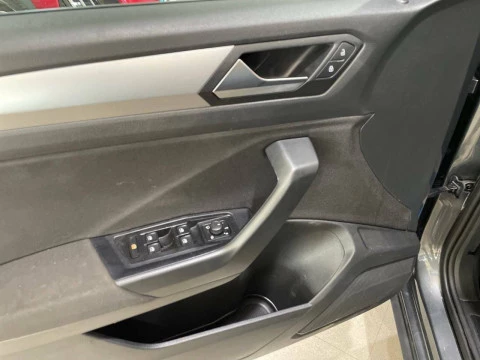 Volkswagen T-Roc Life 1.5 TSI 110kW (150CV)