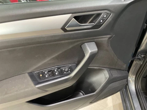 Volkswagen T-Roc Life 1.5 TSI 110kW (150CV)