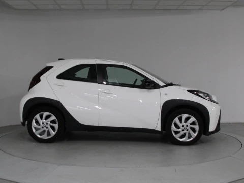 Toyota Aygo X Cross 1.0 VVT-I 72CV Play