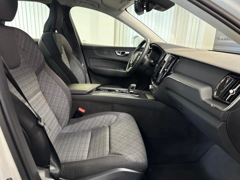 Volvo XC60 2.0 B4 D Core Auto
