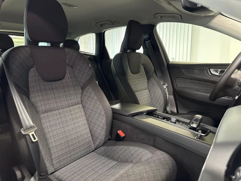 Volvo XC60 2.0 B4 D Core Auto