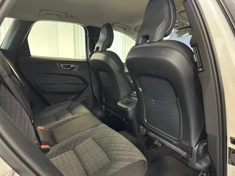 Volvo XC60 2.0 B4 D Core Auto