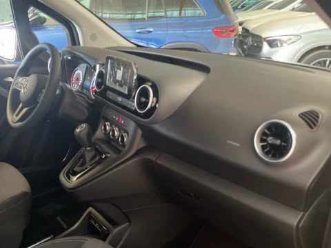 Mercedes-Benz Citan eCitan Tourer PRO Medio