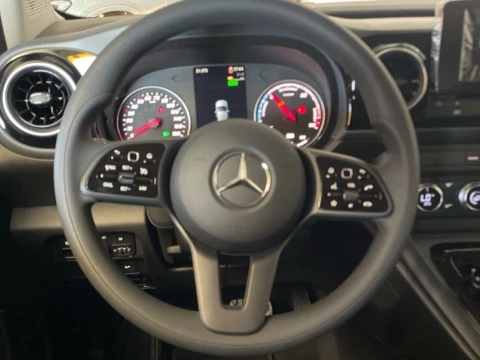 Mercedes-Benz Citan eCitan Tourer PRO Medio