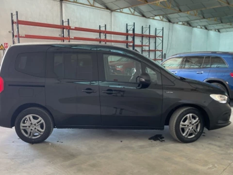 Mercedes-Benz Citan eCitan Tourer PRO Medio