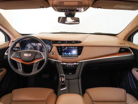 Cadillac XT5 3.6L V6 AWD AT Platinum