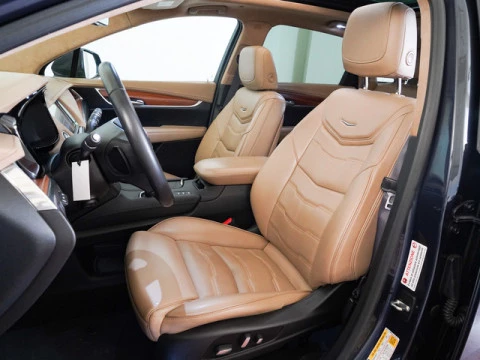 Cadillac XT5 3.6L V6 AWD AT Platinum