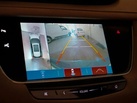 Cadillac XT5 3.6L V6 AWD AT Platinum