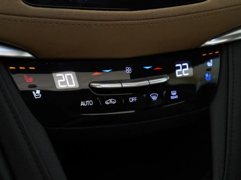 Cadillac XT5 3.6L V6 AWD AT Platinum