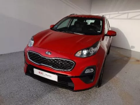 Kia Sportage 1.6 MHEV Business 100kW (136CV) 4x4 Kia Sportage 1.6 MHEV Business 100kW (136CV) 4x4