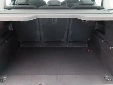 Opel Combo 1.5 TD 74KW SWB 4P Opel Combo 1.5 TD 74KW SWB 4P