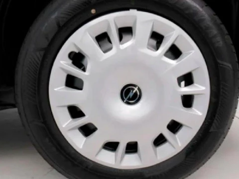 Opel Combo 1.5 TD 74KW SWB 4P Opel Combo 1.5 TD 74KW SWB 4P