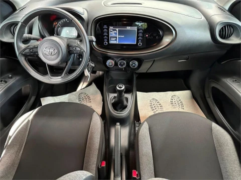 Toyota Aygo X Cross Cross Play