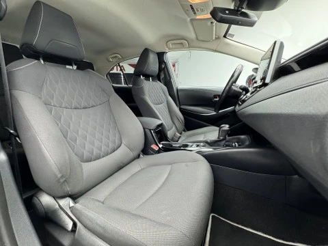 Toyota Corolla 1.8 125H ACTIVE TECH E-CVT SEDAN