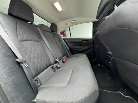 Toyota Corolla 1.8 125H ACTIVE TECH E-CVT SEDAN