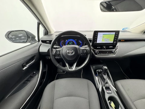 Toyota Corolla 1.8 125H ACTIVE TECH E-CVT SEDAN