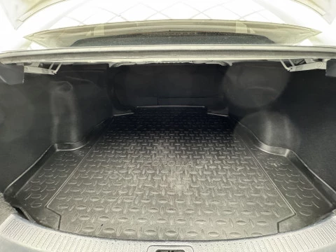 Toyota Corolla 1.8 125H ACTIVE TECH E-CVT SEDAN