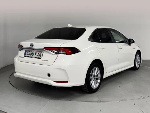 Toyota Corolla 1.8 125H ACTIVE TECH E-CVT SEDAN