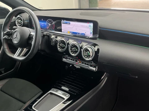 Mercedes-Benz Clase A 180 AMG Line (EURO 6e)