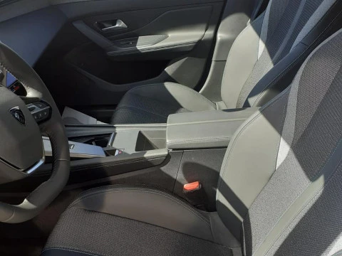 Peugeot 308 1.5 BLUEHDI 130 EAT8 ALLURE PACK 5P