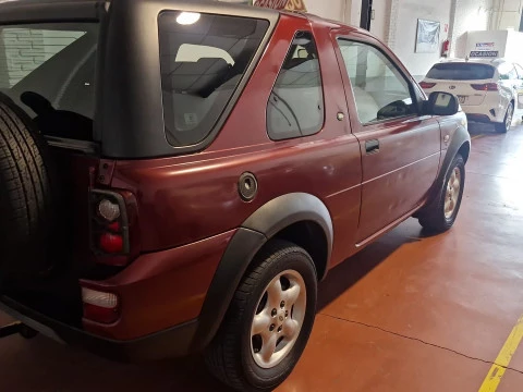 Land Rover Freelander 2.0TD4 S 
