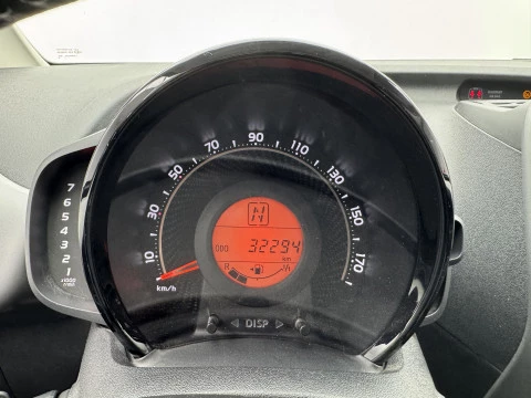 Toyota Aygo 1.0 70 x-play