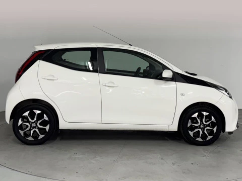 Toyota Aygo 1.0 70 x-play