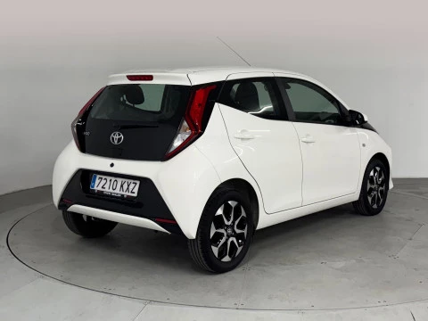 Toyota Aygo 1.0 70 x-play