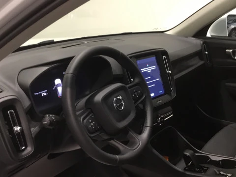 Volvo XC40 XC40 MODEL ESSENTIAL