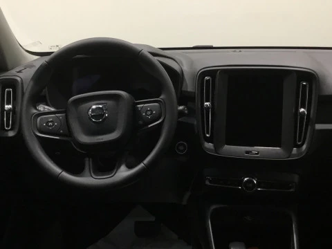 Volvo XC40 XC40 MODEL ESSENTIAL