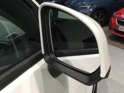 Volvo XC40 XC40 MODEL ESSENTIAL