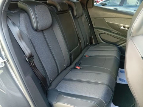 Peugeot 3008 Hybrid 225 e-EAT8 Allure Pack